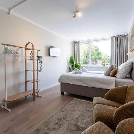 Cozy Budget W Shared Facilities Near * Τίλμπουργκ