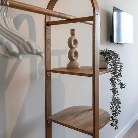 Quiet, Budget Nature Near Casa vacanze *