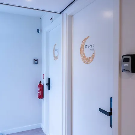 Cozy Budget W Shared Facilities Near *